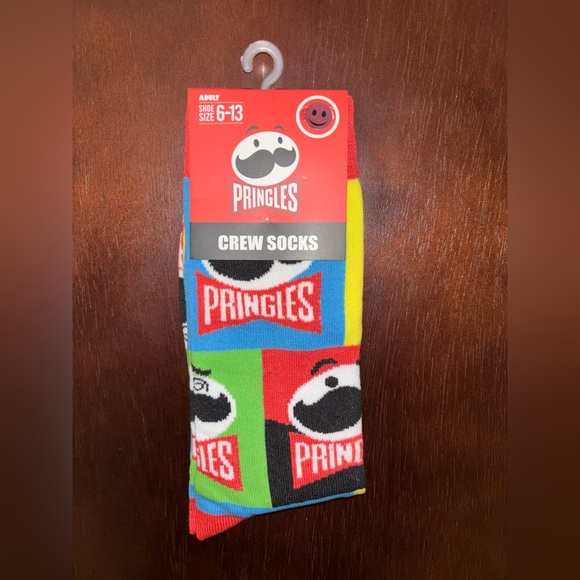 PRINGLES NOVELTY CREW SOCKS NWT MEN’S SHOE SIZE 6-13 - Picture 1 of 2